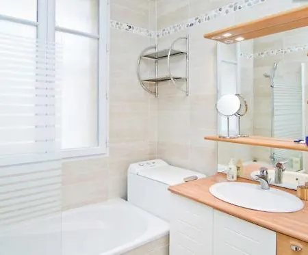 Charming And Bright Flat Near Eiffel Tower & Seine * Paris